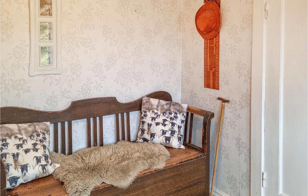 Amazing Home In Hidrasund With Wifi Eide  Zimmer foto